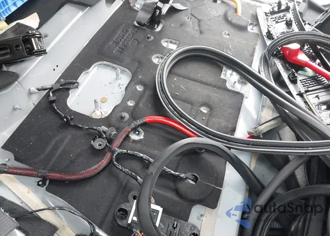 2025 Jeep Grand Cherokee 4Xe Anniversary Edition from USA, damaged, VIN 1C4RJYB68S8665317